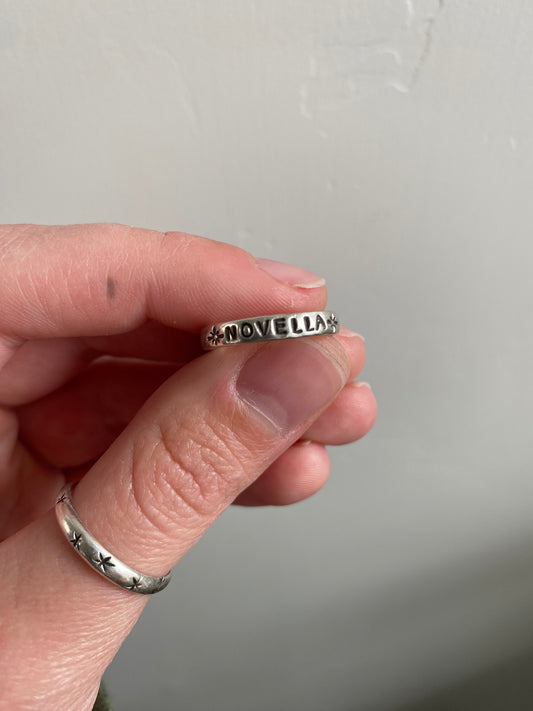 MODERN NAME RING MTO