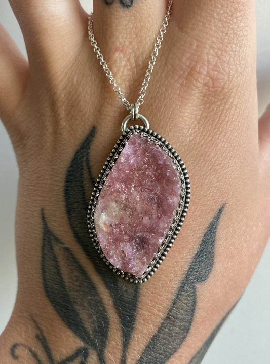 COBALTO CALCITE NECKLACE