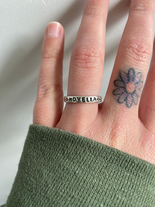 MODERN NAME RING MTO